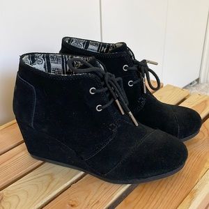 Tom’s Suede Black Wedge Booties- Size 5.5
